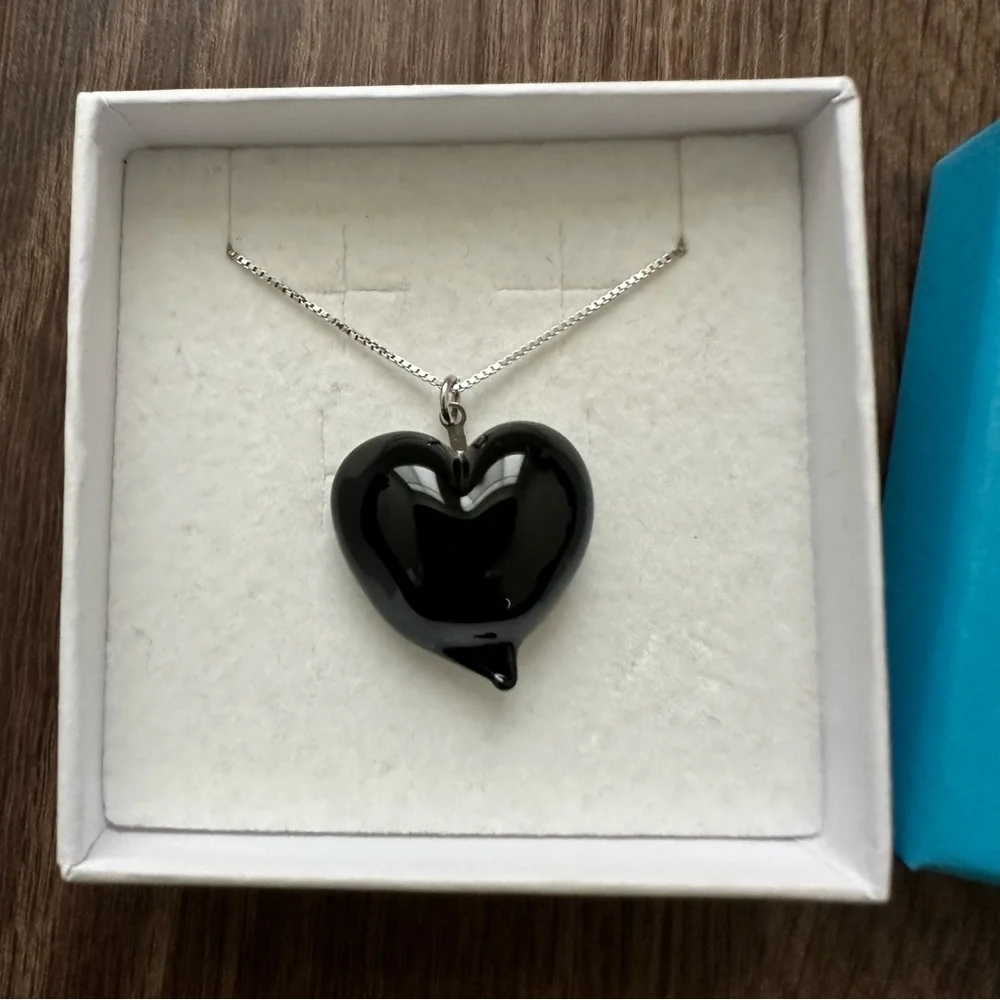 🆕 Sterling Silver Black Milano Glass Heart Necklace
